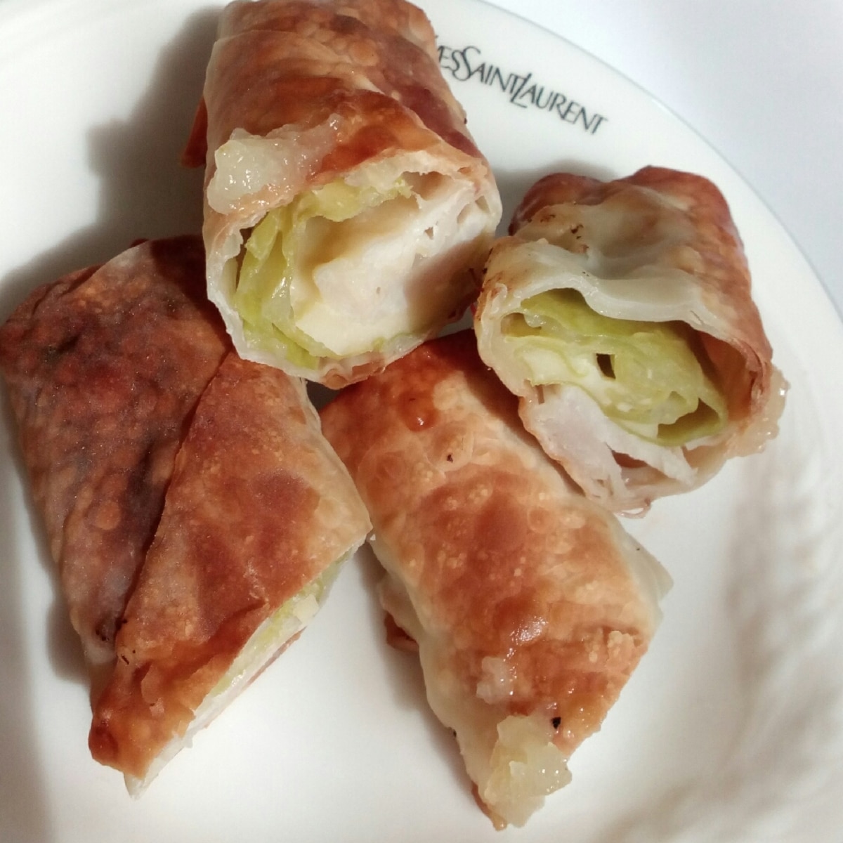 あっさり ハムとキャベツのチーズ入り春巻き レシピ 作り方 By 赤バラはちゅ 楽天レシピ